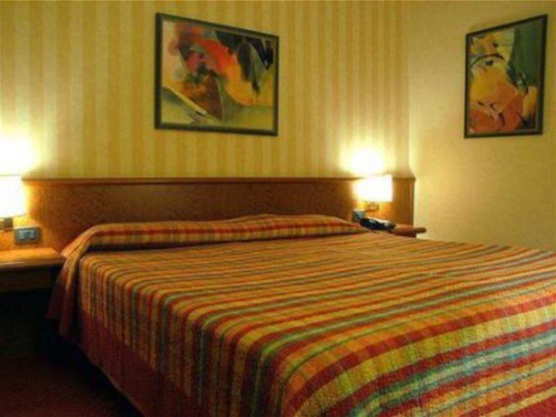 Meditur Hotel Pisa Migliarino Pisano Chambre photo