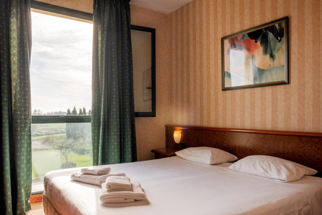 Meditur Hotel Pisa Migliarino Pisano Extérieur photo