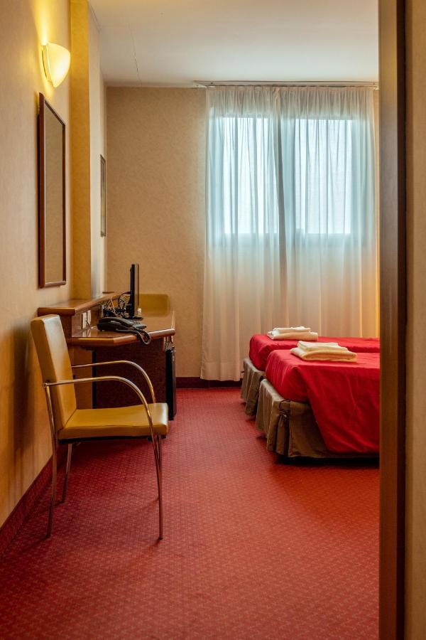 Meditur Hotel Pisa Migliarino Pisano Extérieur photo