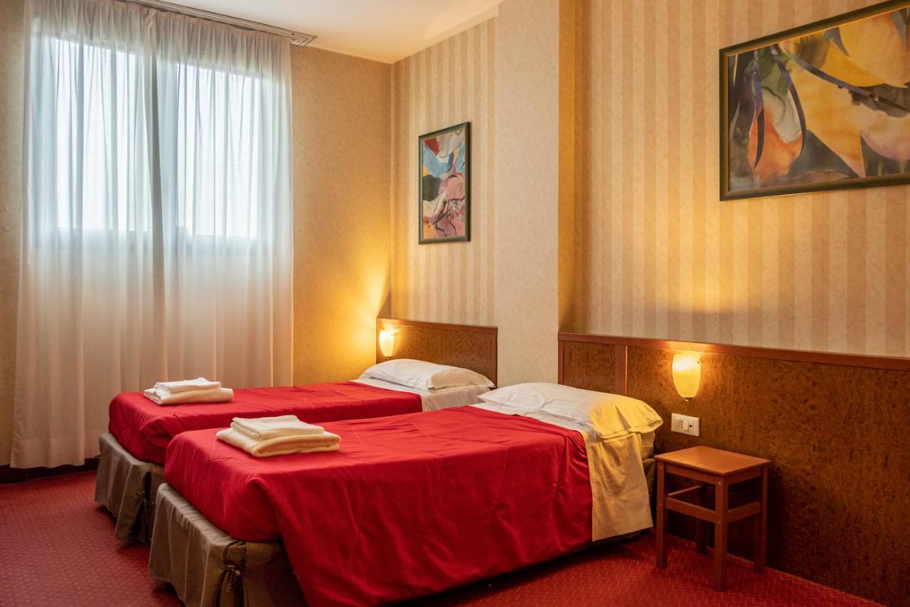 Meditur Hotel Pisa Migliarino Pisano Extérieur photo